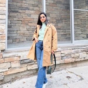 Water resistant tie belt trench coat